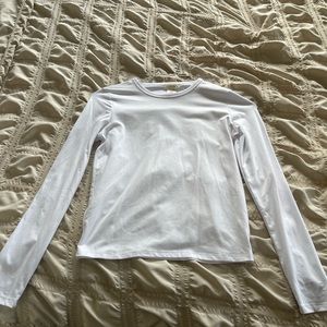 Long sleeve white tee